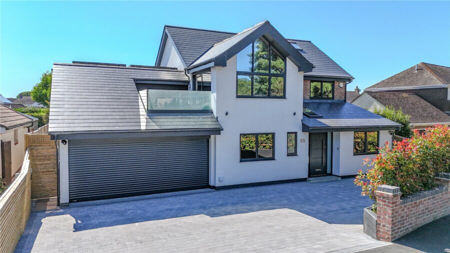 Seaway Avenue, Friars Cliff, Christchurch, Dorset, BH23 4EU