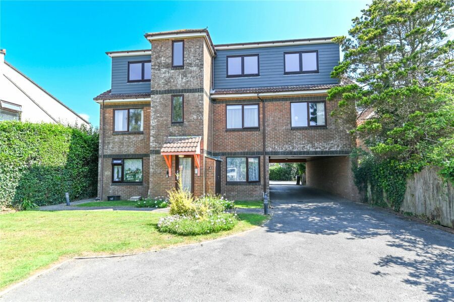 The Silvers, 54 Whitefield Road, New Milton, Hampshire, BH25 6DG