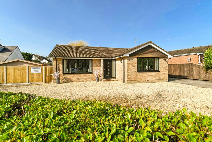 Oak Road, New Milton, Hampshire, BH25 5BE