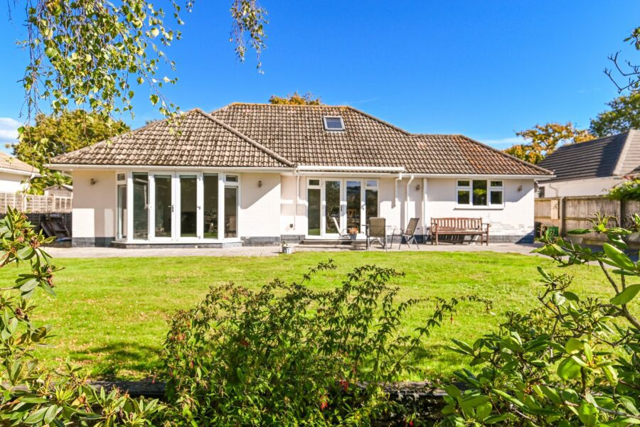 Appletree Close, New Milton, Hampshire, BH25 6PA