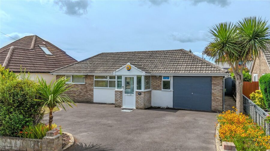 Foxwood Ave, Mudeford, Christchurch, Dorset, BH23 3LA