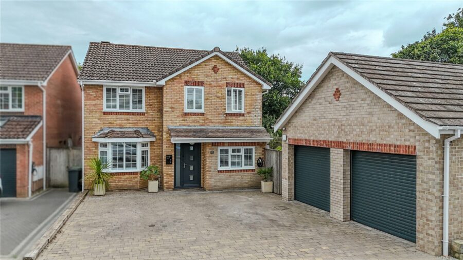 Pipers Drive, Mudeford, Christchurch, Dorset, BH23 4TR