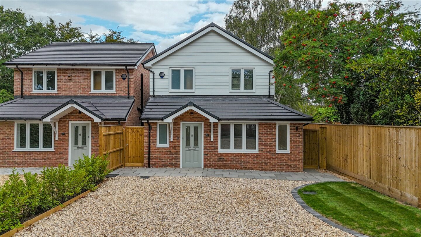 Martins Hill Lane, Burton