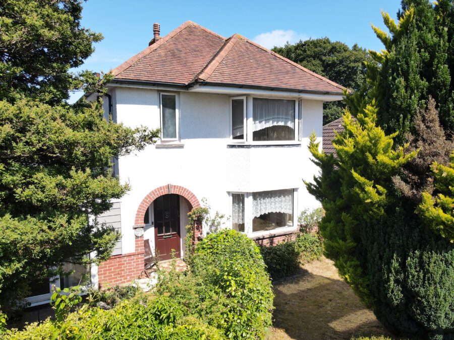 Park Road, Ashley, New Milton, Hampshire, BH25 5DR
