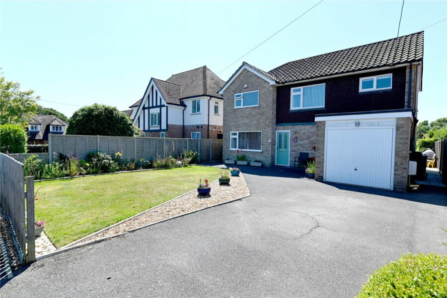 High Ridge Crescent, New Milton, Hampshire, BH25 5BU