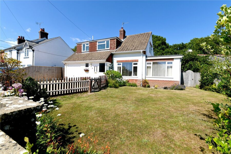 Everton Road, Hordle, Lymington, Hampshire, SO41 0HA