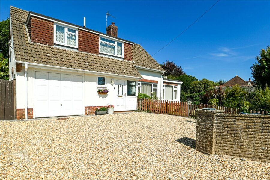 Everton Road, Hordle, Lymington, Hampshire, SO41 0HA