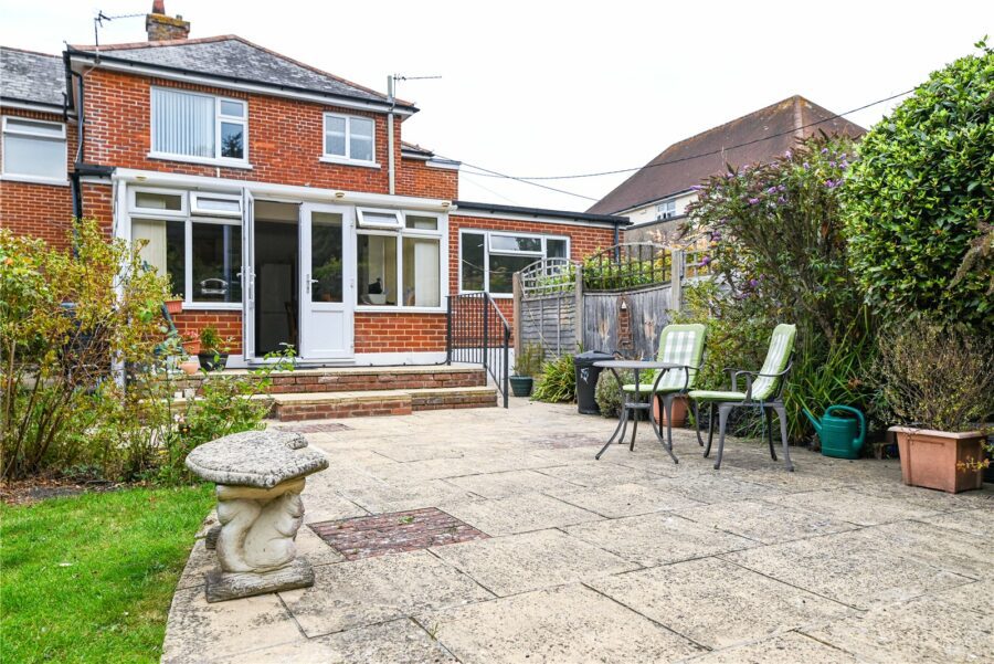 Milton House, Christchurch Road, New Milton, Hampshire, BH25 6QB