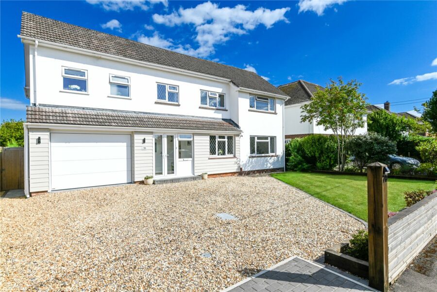 Barton Drive, Barton on Sea, New Milton, Hampshire, BH25 7JL