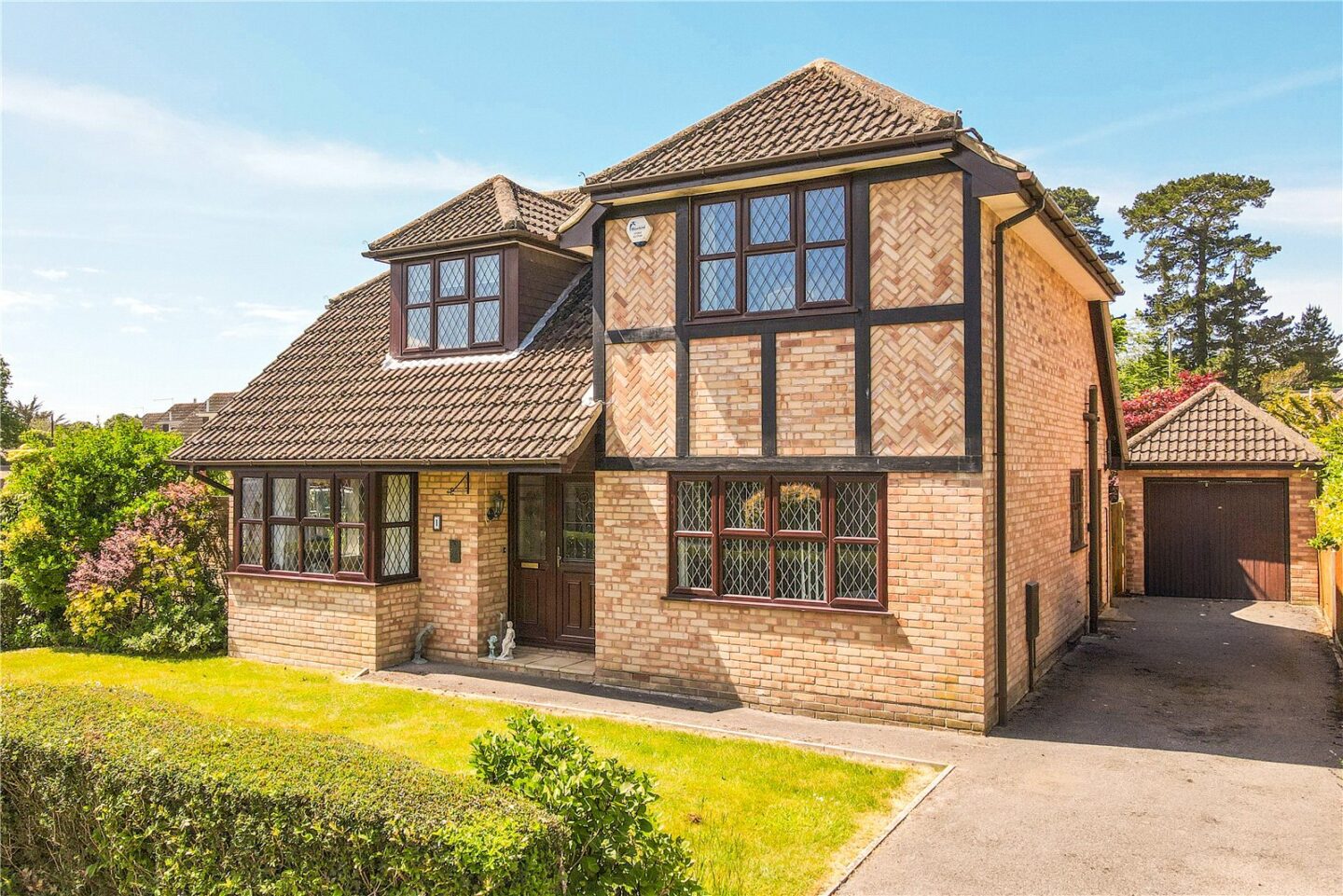 Larkshill Close, New Milton, Hampshire, BH25 5RN