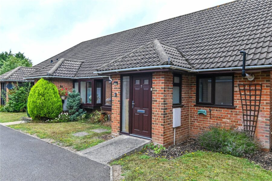 Cobblestones, 32 Osborne Road, New Milton, Hampshire, BH25 6AD