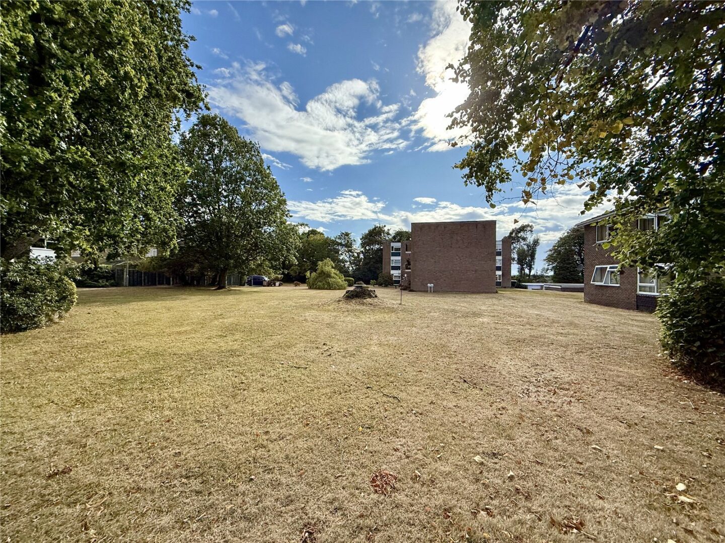HCE250255_14.jpg