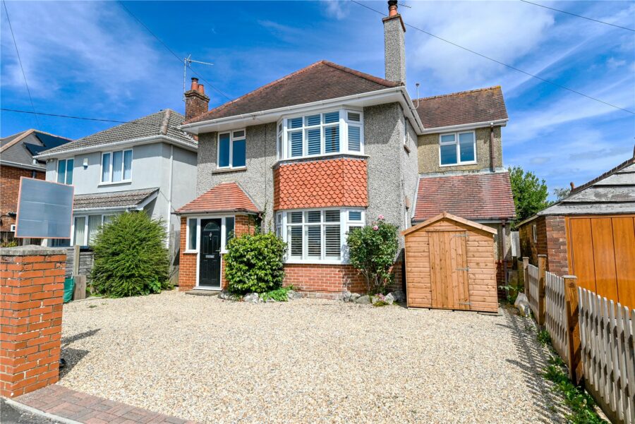 Albert Road, New Milton, Hampshire, BH25 6SP