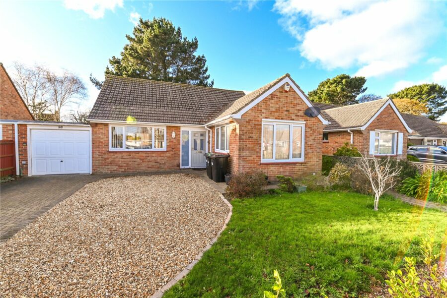 Western Avenue, Barton on Sea, New Milton, Hampshire, BH25 7PZ