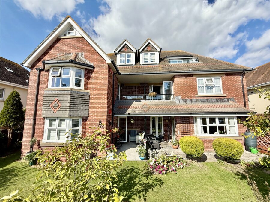 Stuart Road, Highcliffe On Sea, Christchurch, Dorset, BH23 5JS