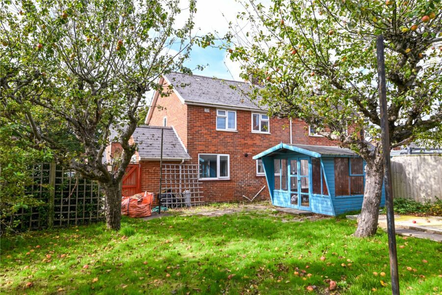 Pound Road, Pennington, Lymington, Hampshire, SO41 8EJ