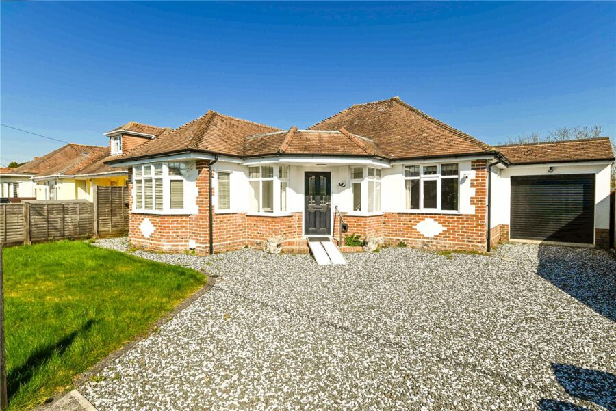 High Ridge Crescent, New Milton, Hampshire, BH25 5BT
