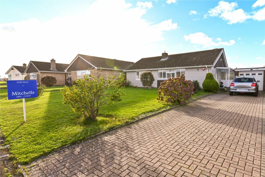 Prestwood Close, Barton on Sea, New Milton, Hampshire, BH25 7LF