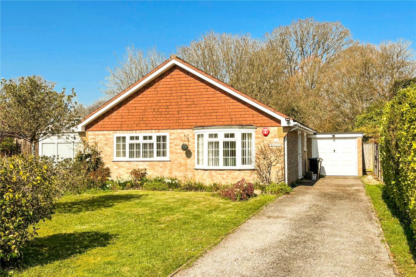 Turners Farm Crescent, Hordle, Lymington, Hampshire, SO41 0GZ