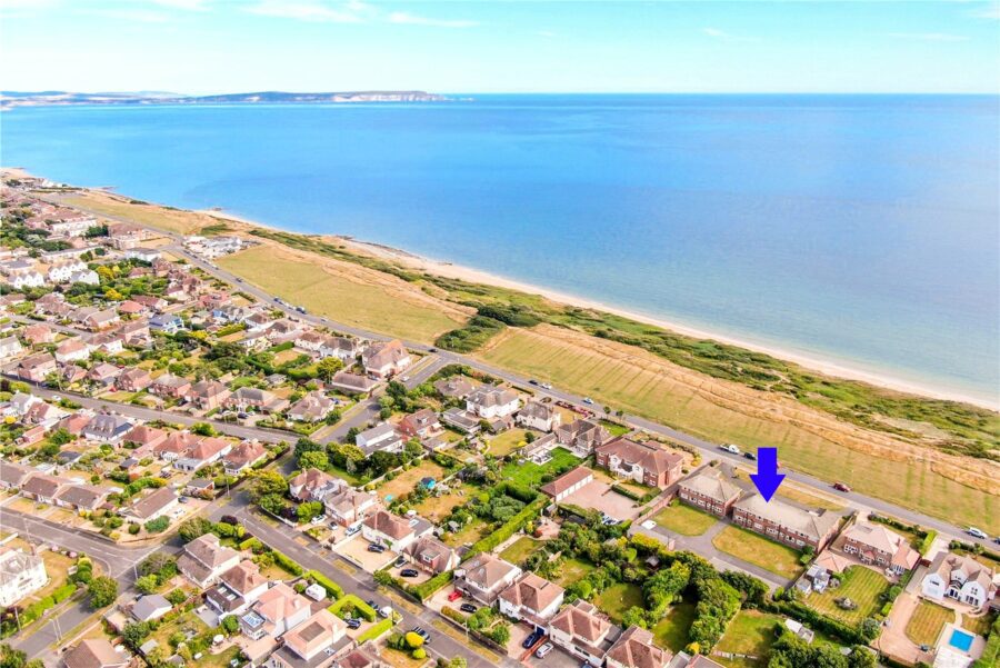 Marine Drive West, Barton on Sea, New Milton, Hampshire, BH25 7QN
