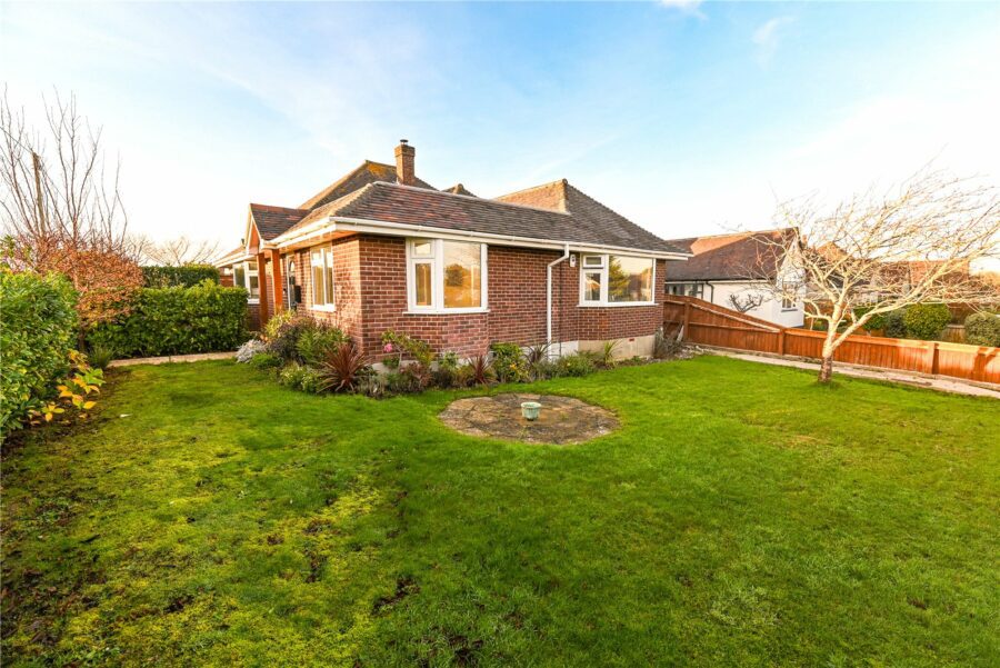 Seafield Road, Barton on Sea, New Milton, Hampshire, BH25 7JR