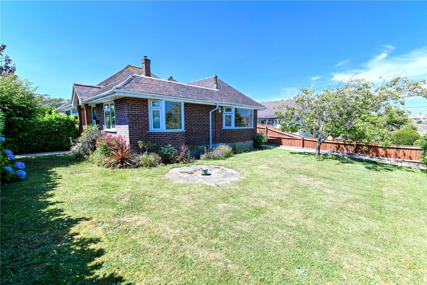 Seafield Road, Barton on Sea, New Milton, Hampshire, BH25 7JR