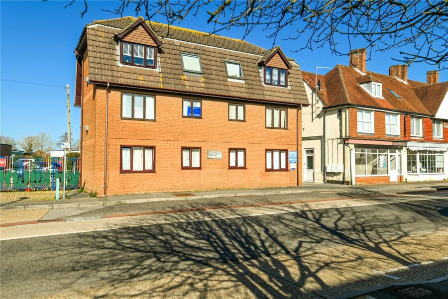Clifton Court, Lymington Road, New Milton, Hampshire, BH25 6PZ