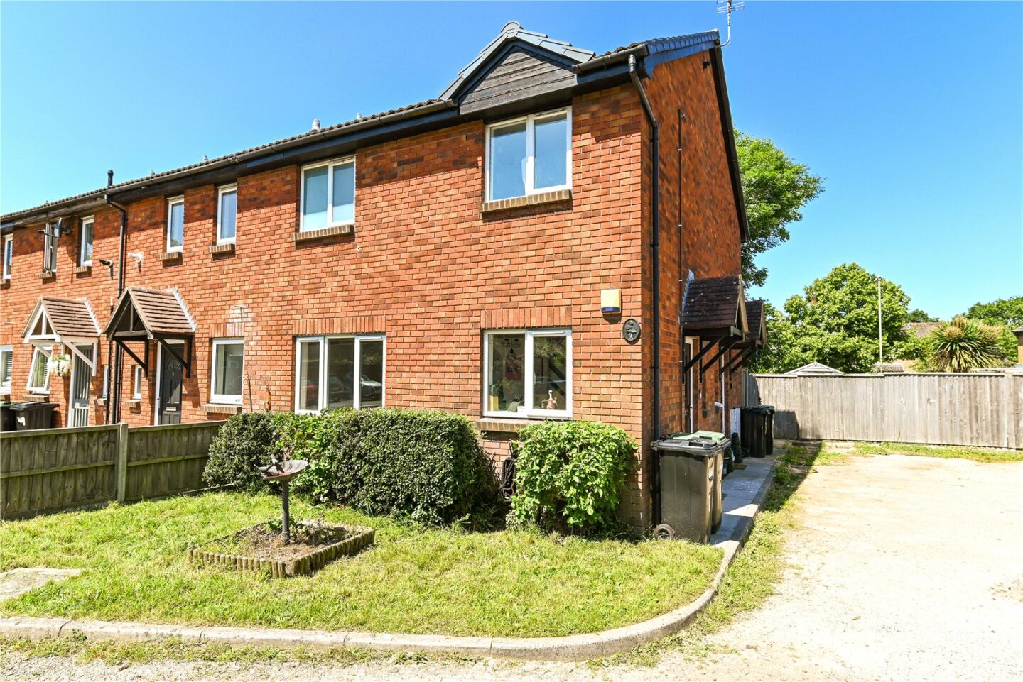 Beaulieu Close, New Milton, Hampshire, BH25 5UX