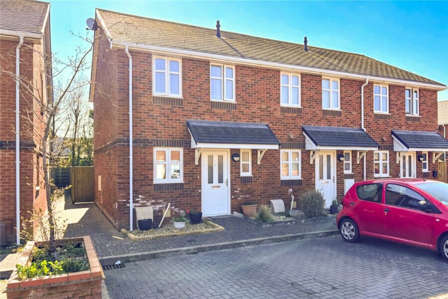 Greenwood Close, New Milton, Hampshire, BH25 6FB