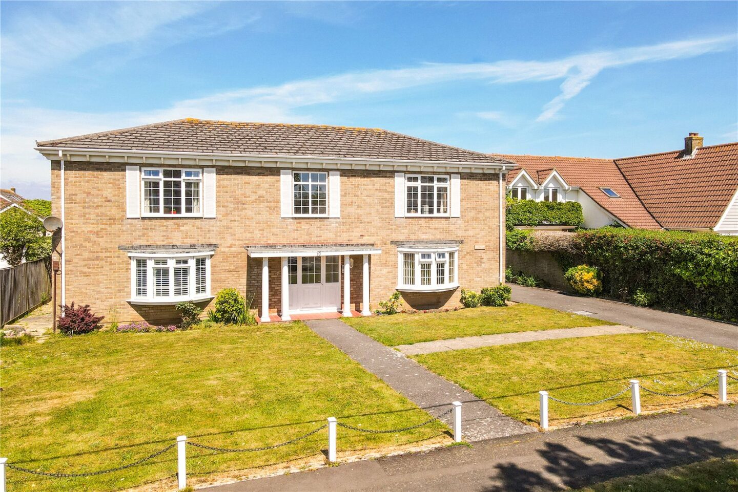 Barton Wood Road, Barton on Sea, New Milton, Hampshire, BH25 7NN