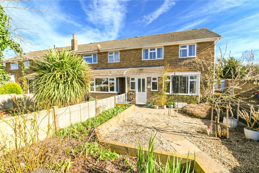 Yew Lane, Ashley, New Milton, Hampshire, BH25 5BA