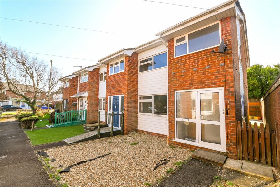Manor Farm Close, New Milton, Hampshire, BH25 6QP
