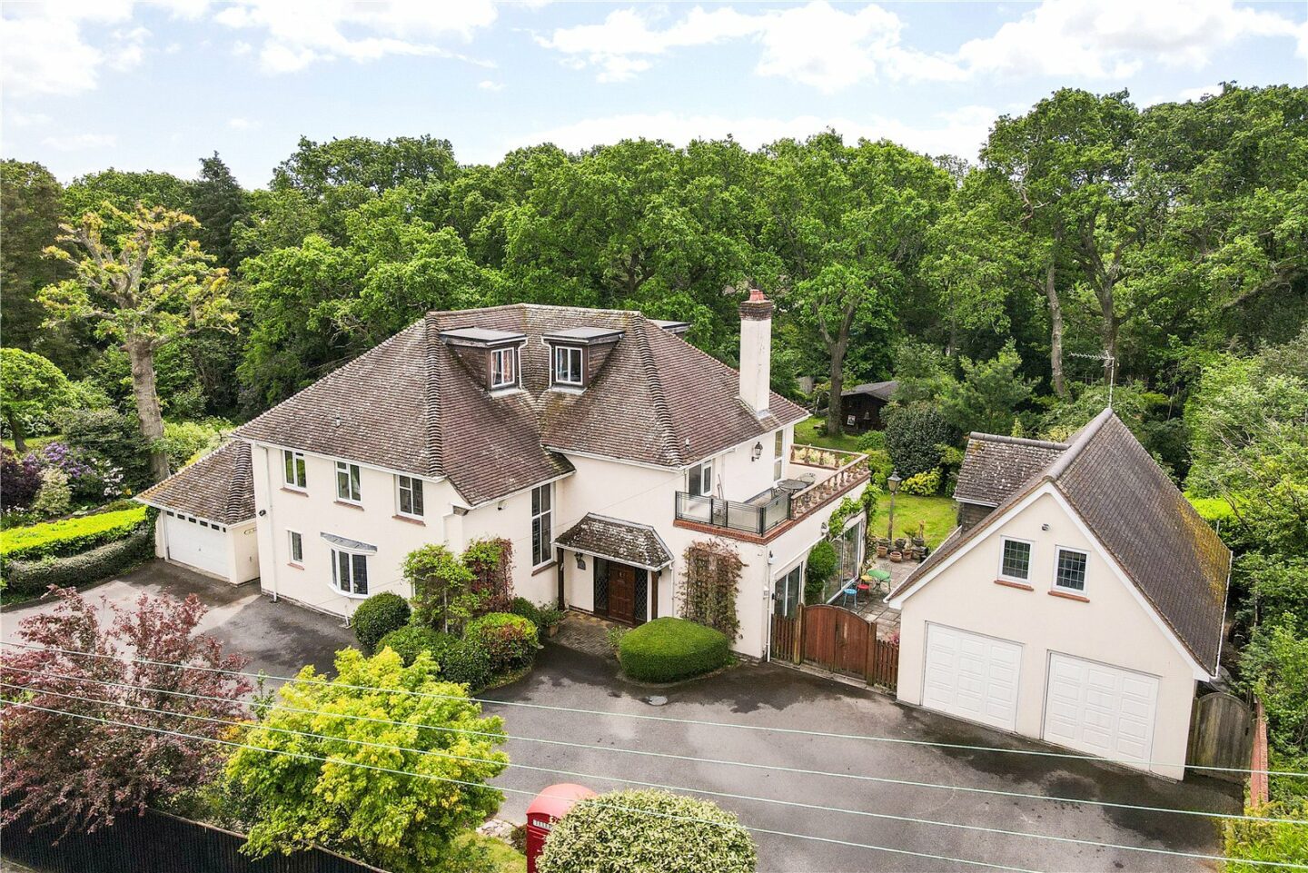 Barrs Avenue, New Milton, Hampshire, BH25 5HJ