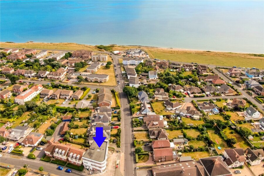 Seaward Avenue, Barton on Sea, New Milton, Hampshire, BH25 7HN