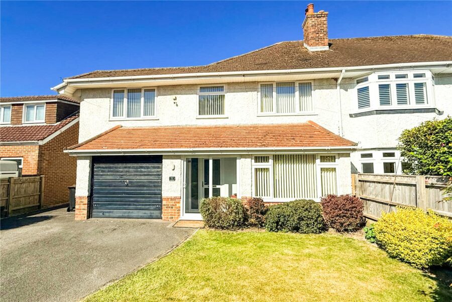 Vincent Road, New Milton, Hampshire, BH25 6SN