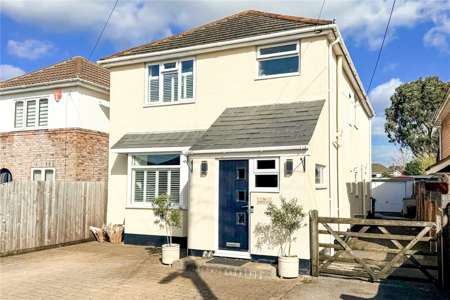 Barton Lane, Barton on Sea, New Milton, Hampshire, BH25 7PW
