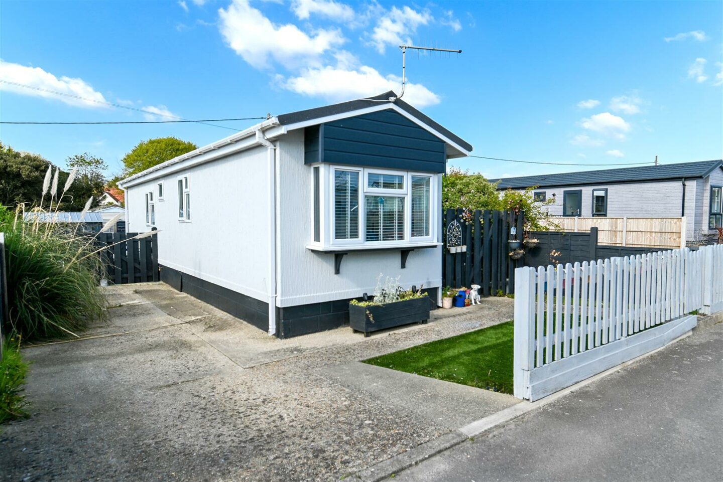 Field Place, Barton On Sea