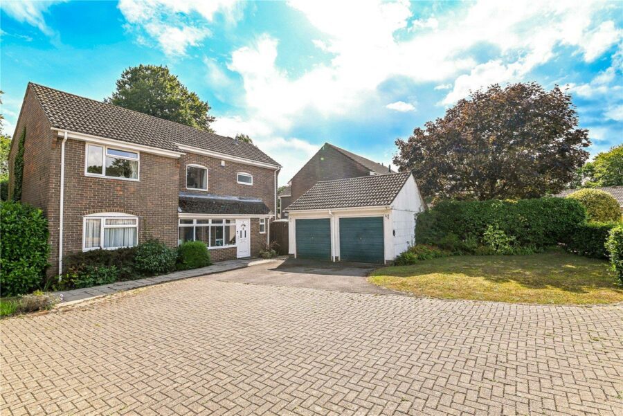 Spinney Way, New Milton