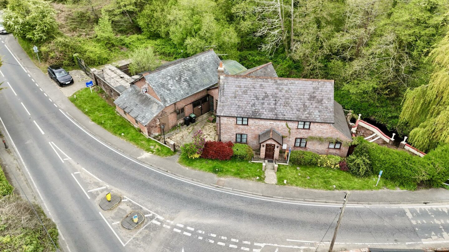 Ringwood Road, Sopley