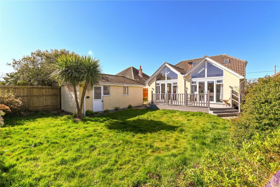 Keysworth Avenue, Barton on Sea