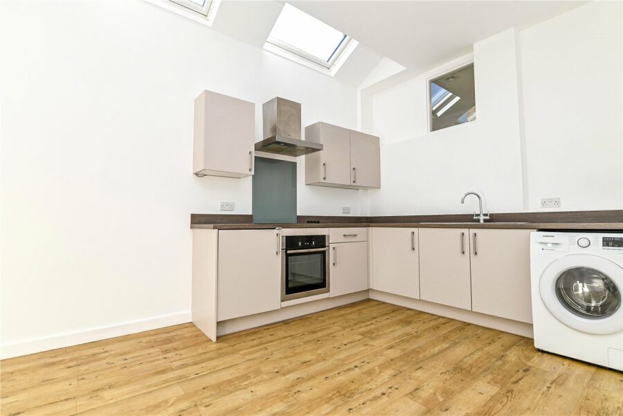 Western Road, Lymington, Hampshire, SO41 9HJ