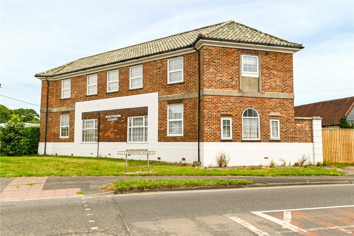 Barton Court Road, New Milton, Hampshire, BH25 6NW