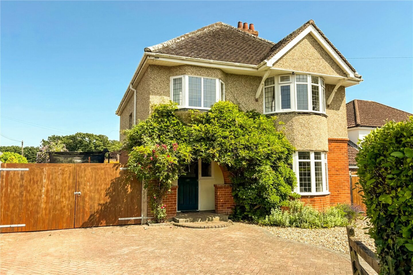 Barton Court Avenue, Barton on Sea, New Milton, Hampshire, BH25 7EP