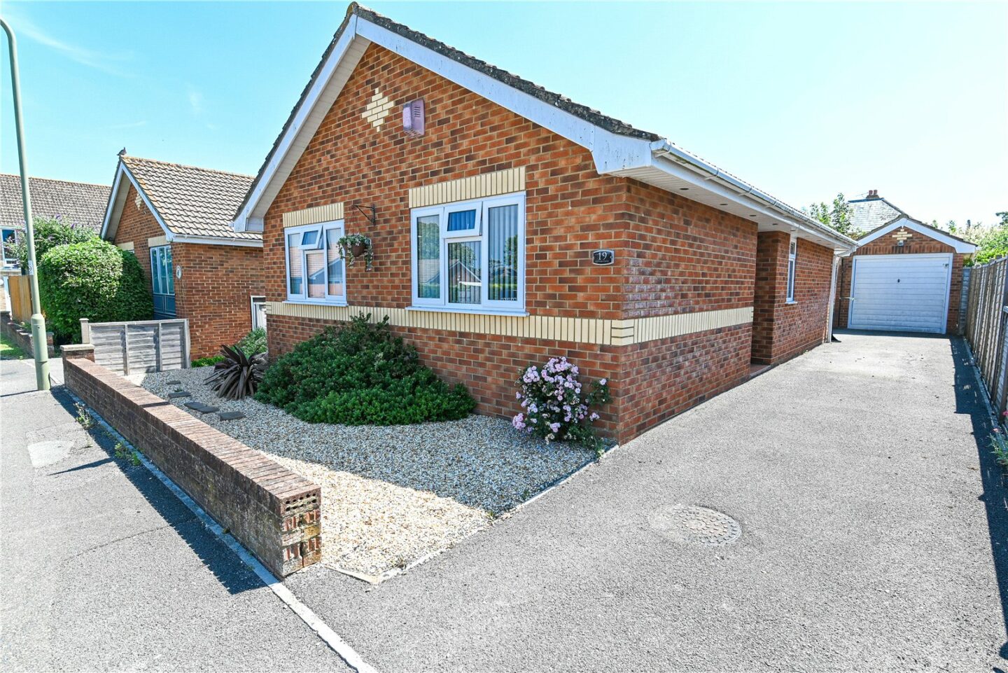 Cutler Close, Ashley, New Milton, Hampshire, BH25 5DB