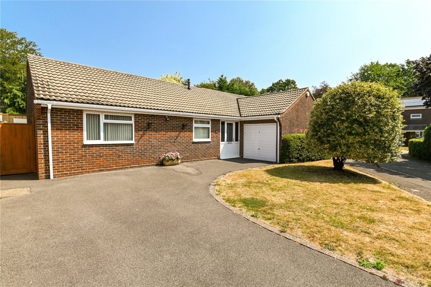 Spinney Way, New Milton, Hampshire, BH25 5DN