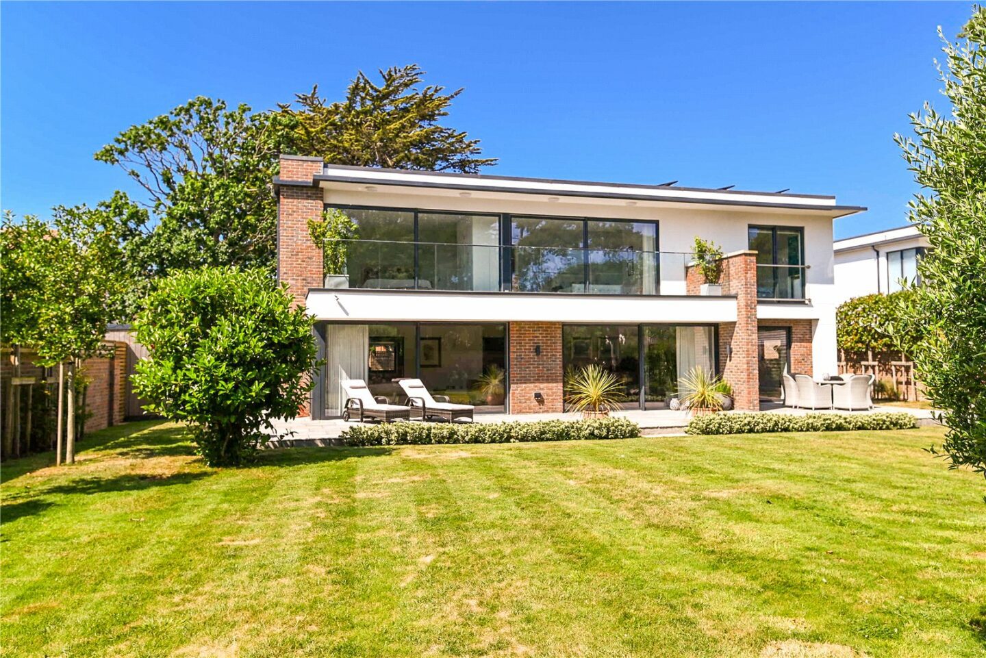 Barton Common Road, Barton On Sea, New Milton, Hampshire, BH25 5PR
