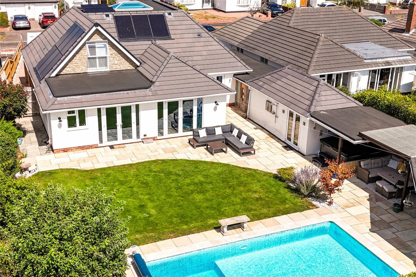 Fenleigh Close, Barton on Sea, New Milton, Hampshire, BH25 7BB
