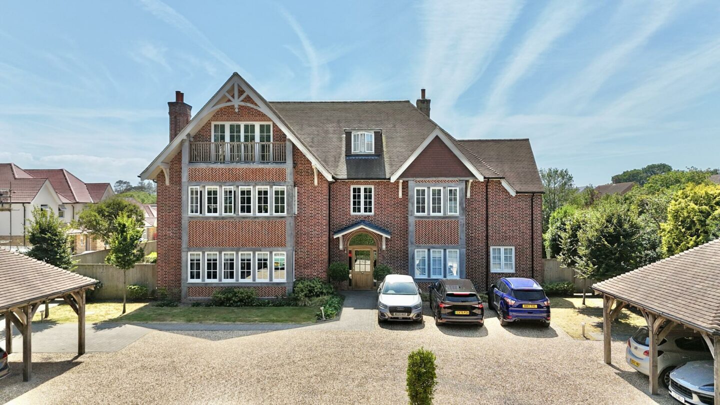 Ringwood Road, Walkford