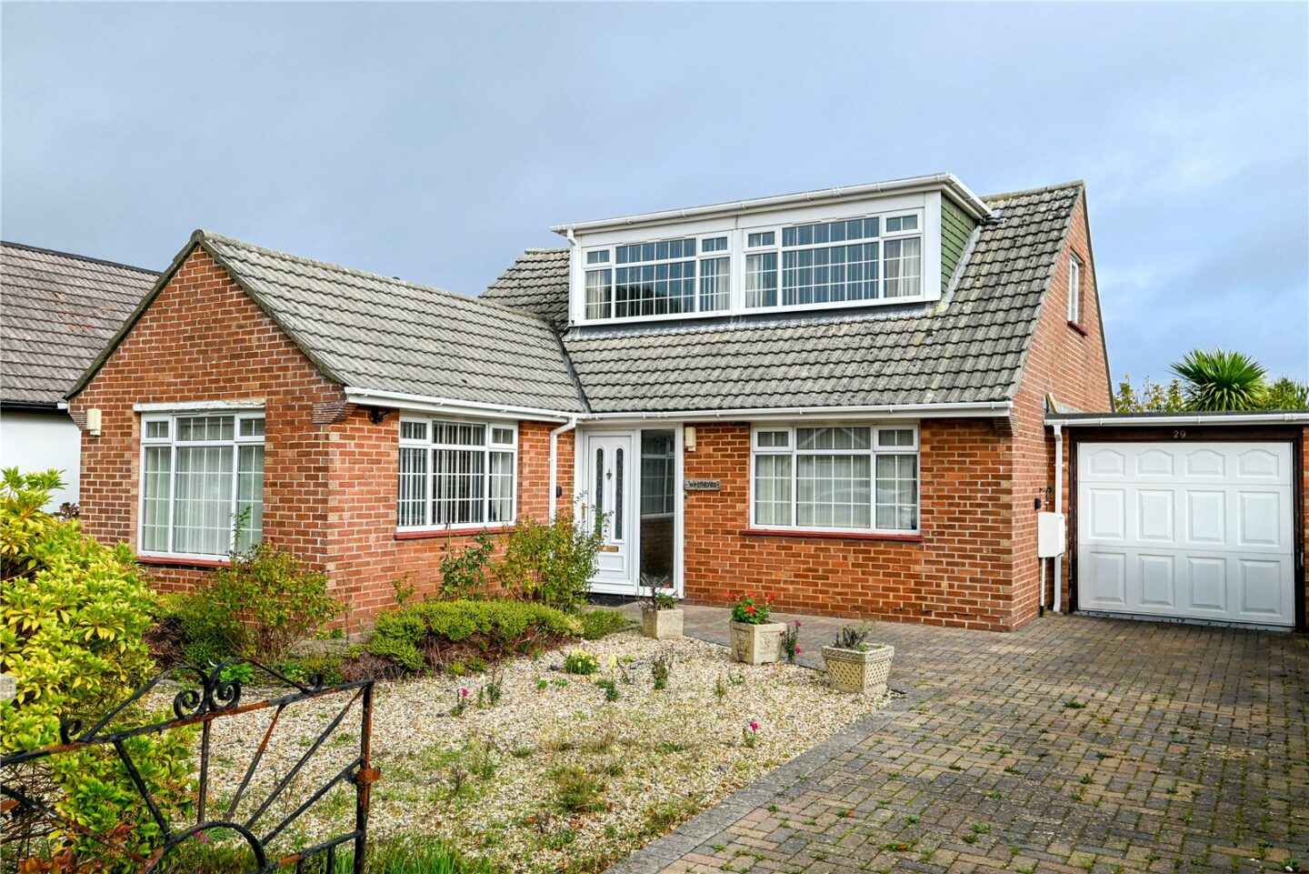 Western Avenue, Barton on Sea, New Milton, Hampshire, BH25 7PY