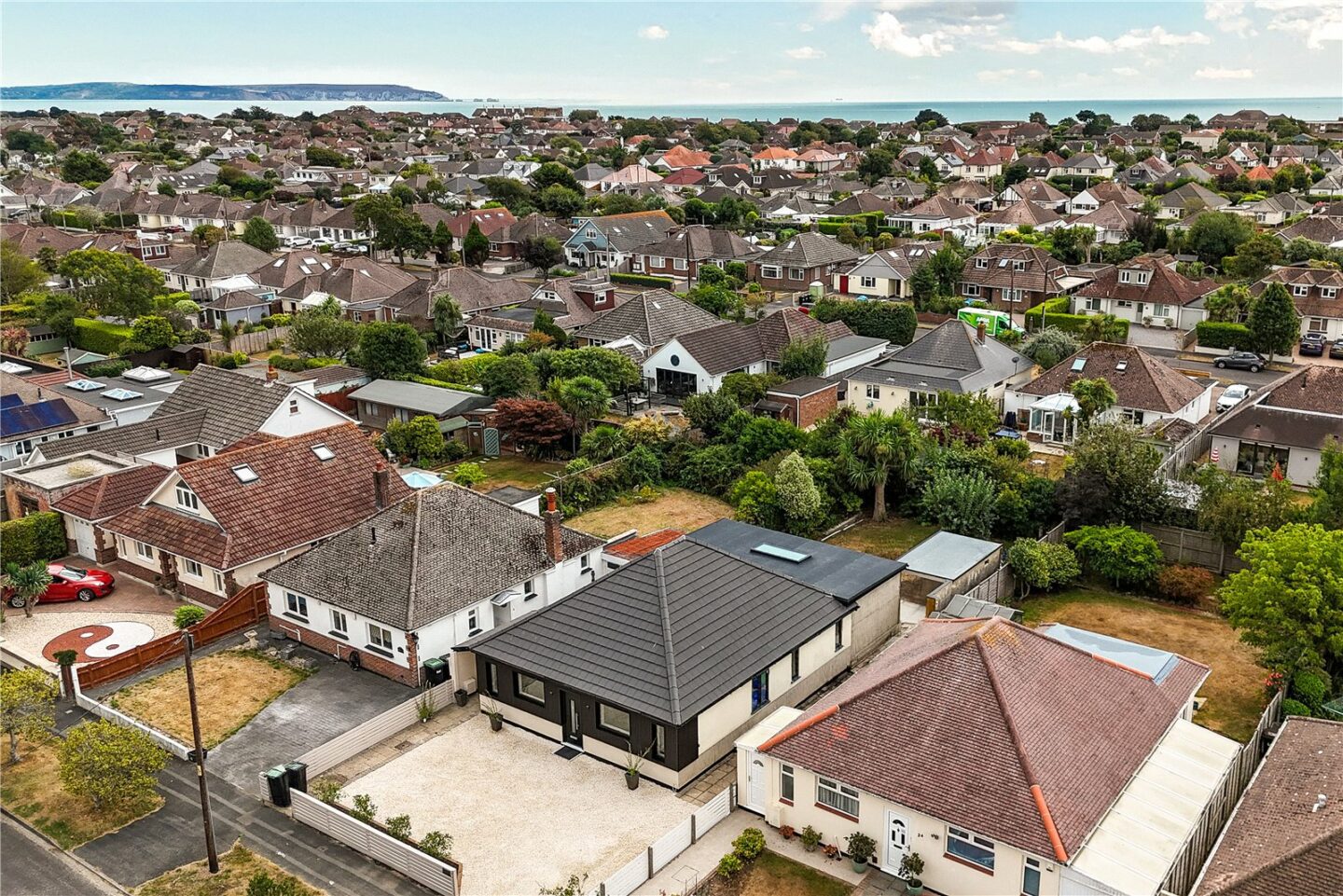 Wavendon Avenue, Barton on Sea, New Milton, Hampshire, BH25 7LS